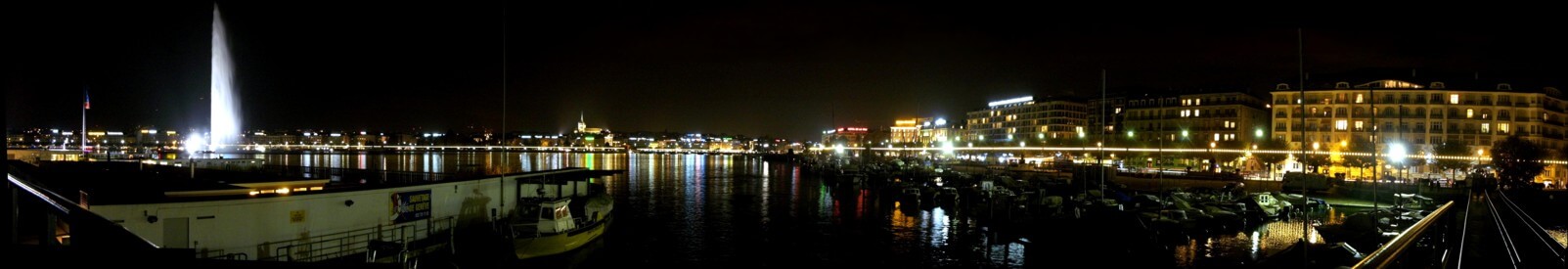 Panoramabild: Genf bei Nacht